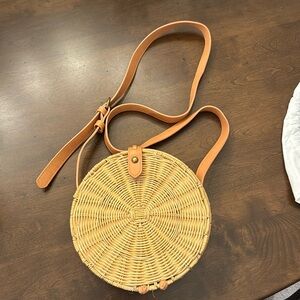 Circle wicker crossbody bag